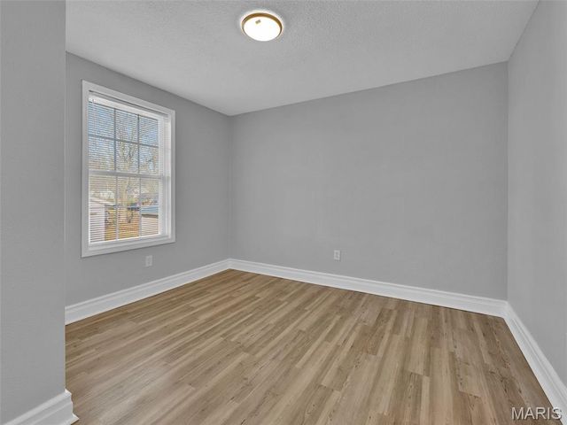 2301 Burns Avenue, St Louis, MO 63114