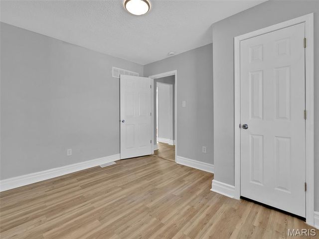 2301 Burns Avenue, St Louis, MO 63114