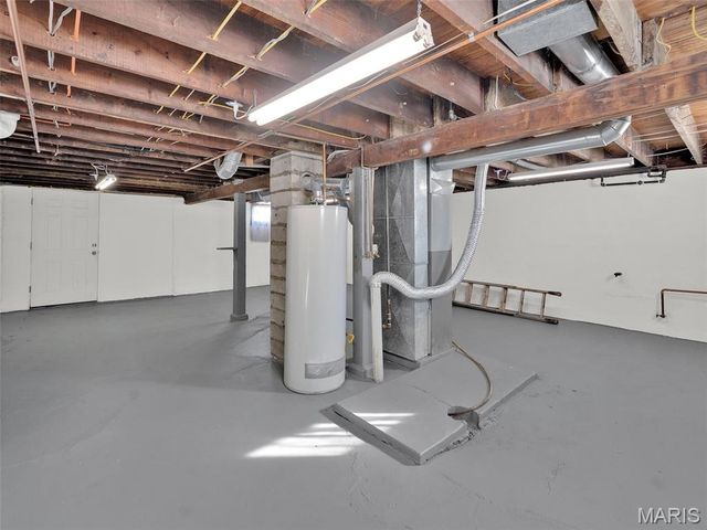 2301 Burns Avenue, St Louis, MO 63114