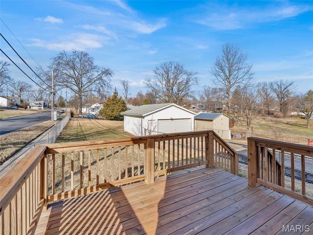 2301 Burns Avenue, St Louis, MO 63114