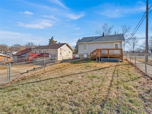 2301 Burns Avenue, St Louis, MO 63114