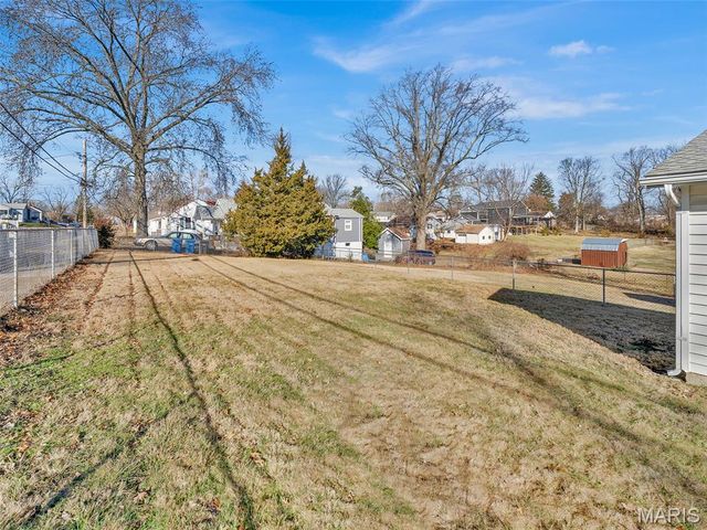 2301 Burns Avenue, St Louis, MO 63114