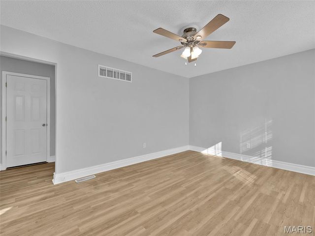 2301 Burns Avenue, St Louis, MO 63114