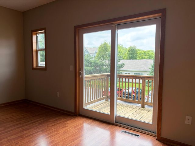 1087 Barclay Street, Saint Paul, MN 55106