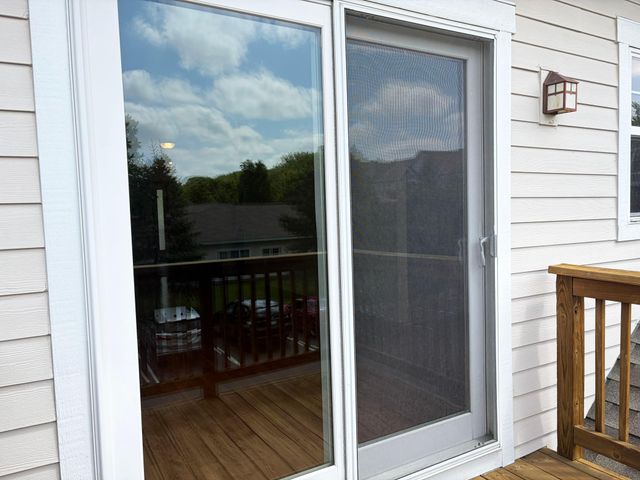 1087 Barclay Street, Saint Paul, MN 55106