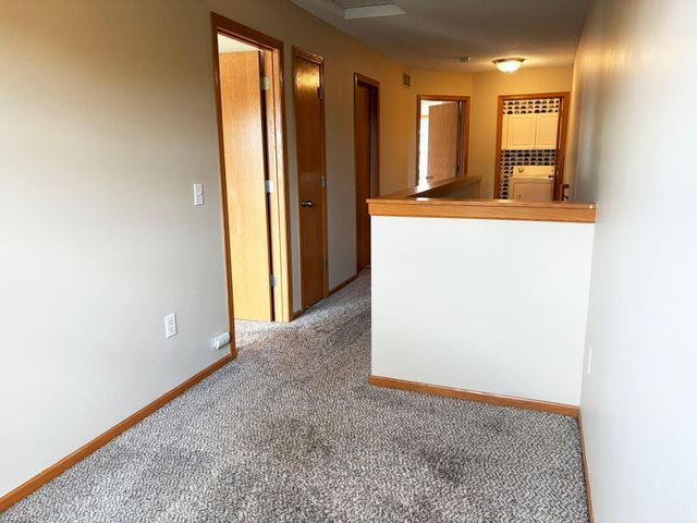 1087 Barclay Street, Saint Paul, MN 55106