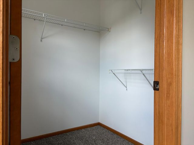 1087 Barclay Street, Saint Paul, MN 55106