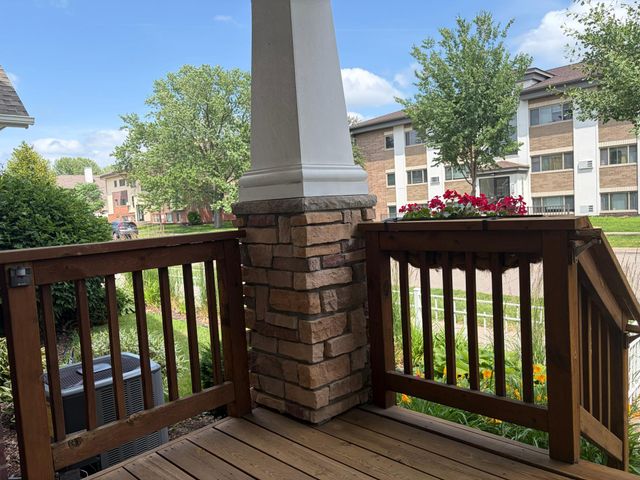 1087 Barclay Street, Saint Paul, MN 55106