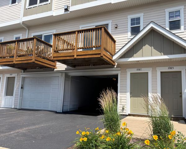 1087 Barclay Street, Saint Paul, MN 55106