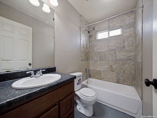 529 Indian Crossing, Jourdanton, TX 78026