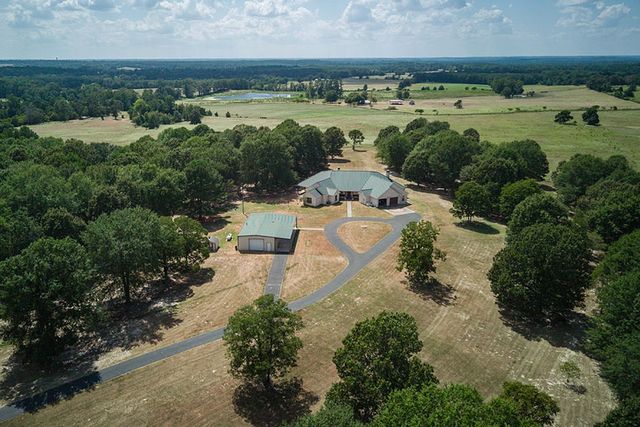 263 CR 1602, Linden, TX 75563