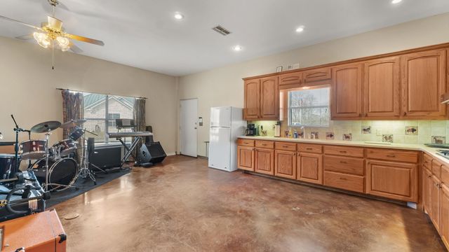 263 CR 1602, Linden, TX 75563