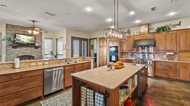 263 CR 1602, Linden, TX 75563