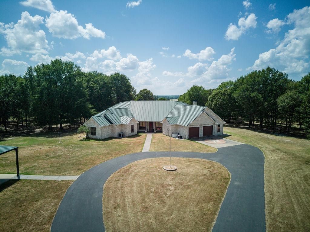 263 CR 1602, Linden, TX 75563