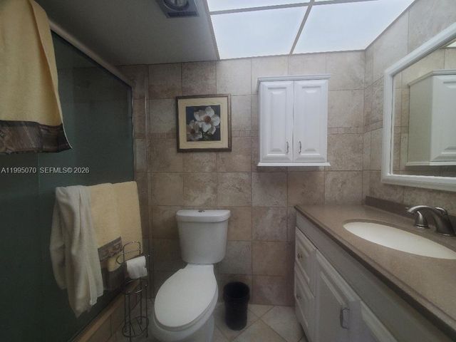 319 NE 14th Ave 207, Hallandale Beach, FL 33009