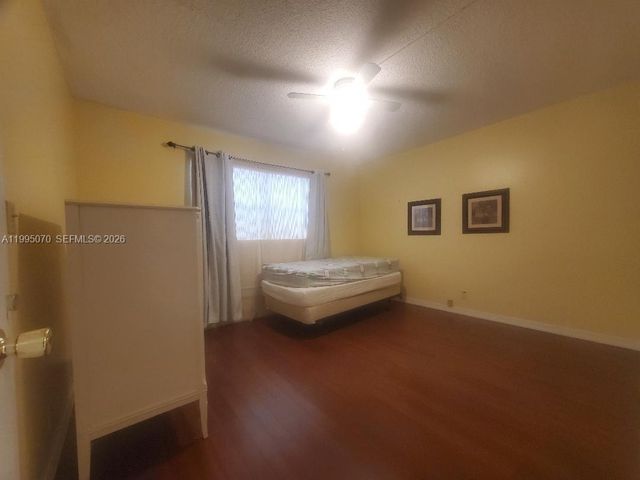 319 NE 14th Ave 207, Hallandale Beach, FL 33009