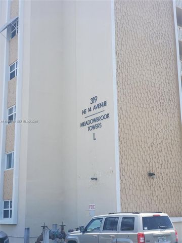 319 NE 14th Ave 207, Hallandale Beach, FL 33009