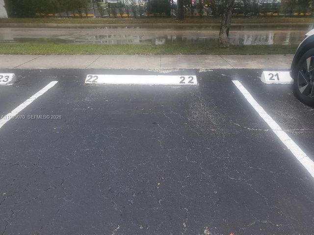 319 NE 14th Ave 207, Hallandale Beach, FL 33009