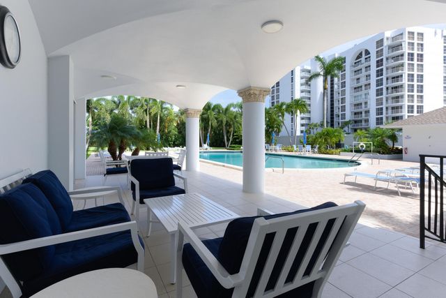 2600 N Flagler Drive 1009, West Palm Beach, FL 33407
