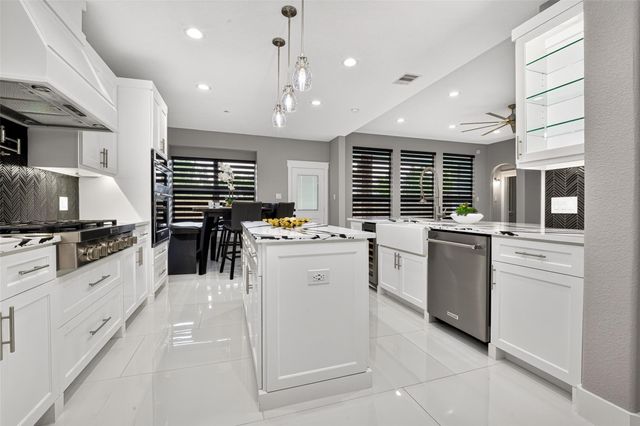 710 Parral Court, Crosby, TX 77532