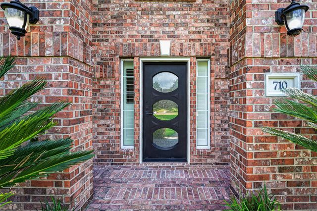 710 Parral Court, Crosby, TX 77532