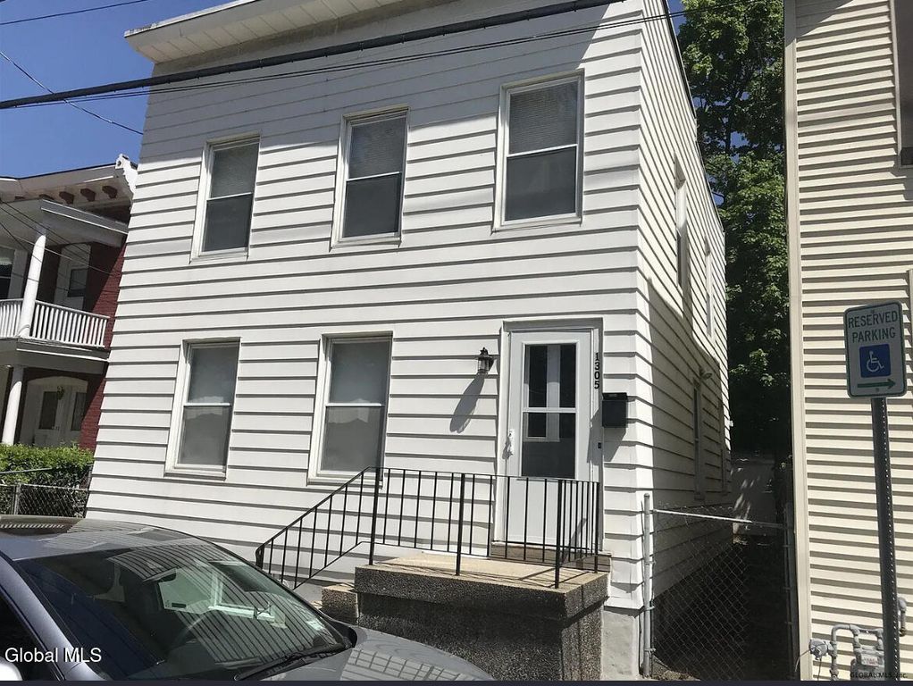 1305 Hutton Street, Troy, NY 12180