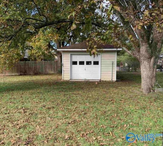 409 Forestdale Avenue, Albertville, AL 35950