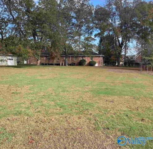 409 Forestdale Avenue, Albertville, AL 35950