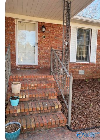 409 Forestdale Avenue, Albertville, AL 35950