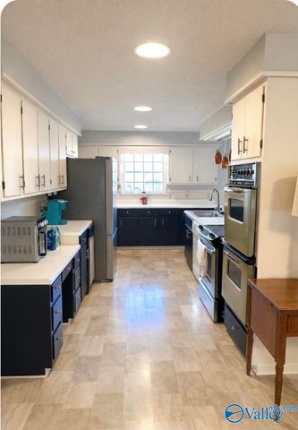 409 Forestdale Avenue, Albertville, AL 35950