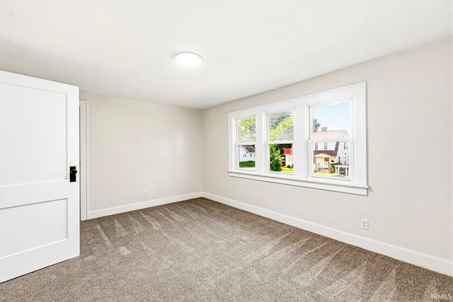 306 E Oakside Street, South Bend, IN 46614