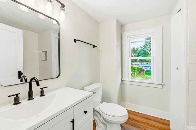 306 E Oakside Street, South Bend, IN 46614