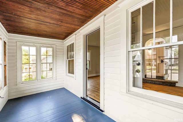 306 E Oakside Street, South Bend, IN 46614