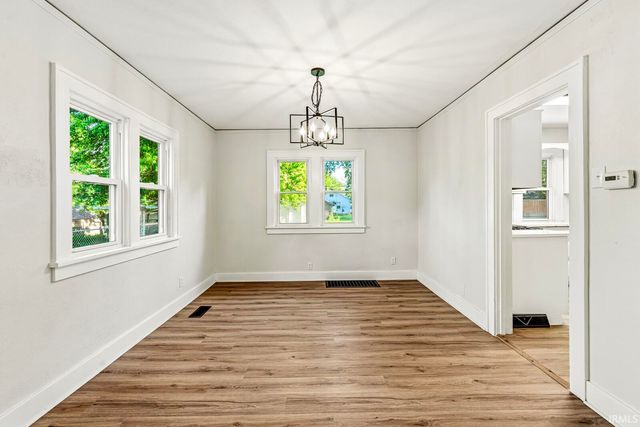 306 E Oakside Street, South Bend, IN 46614