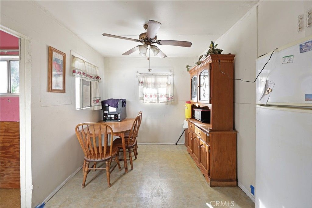 Image 10 of property listing at 808 Record, Los Angeles, CA 90063
