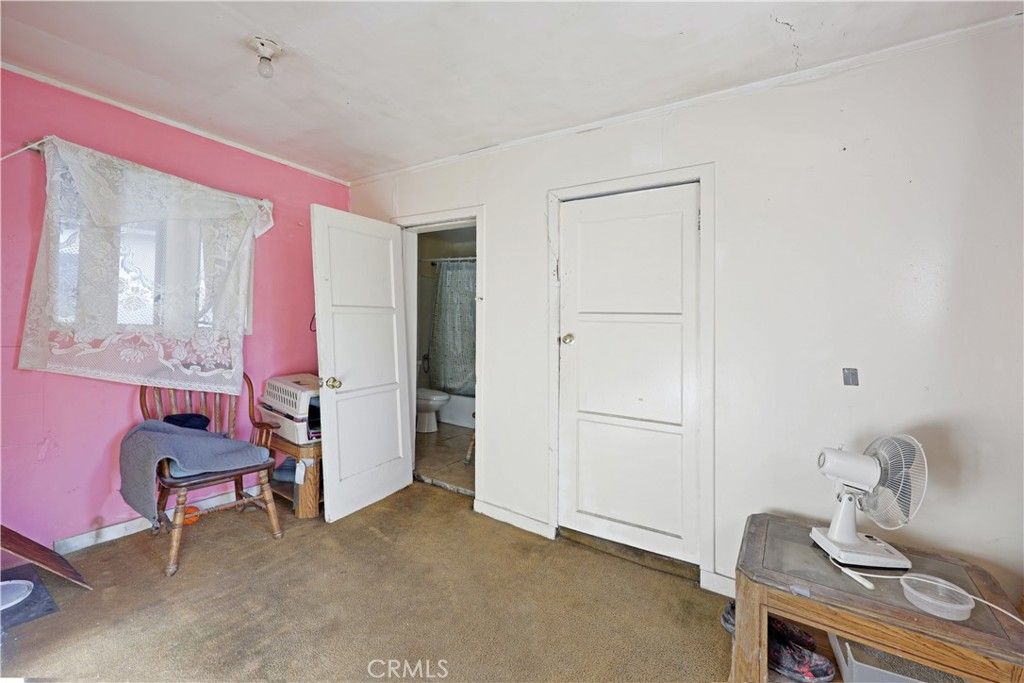 Image 14 of property listing at 808 Record, Los Angeles, CA 90063