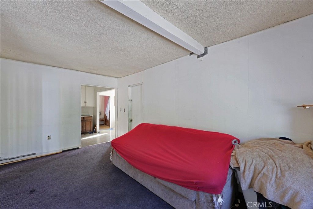 Image 7 of property listing at 808 Record, Los Angeles, CA 90063