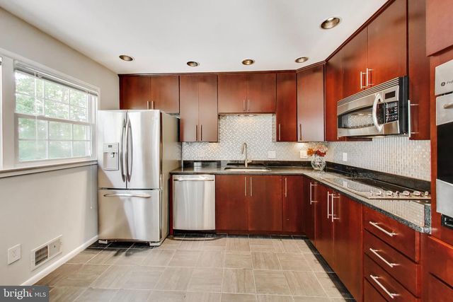 4407 PICKETT RD, Fairfax, VA 22032