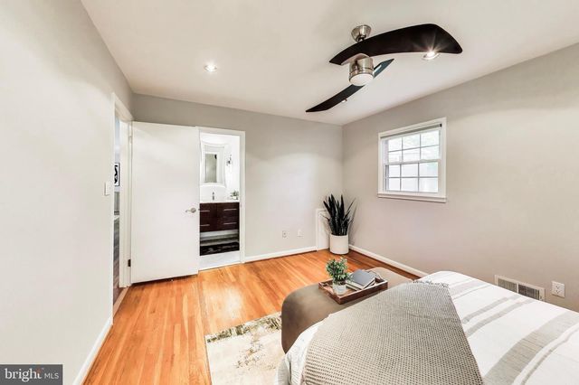 4407 PICKETT RD, Fairfax, VA 22032