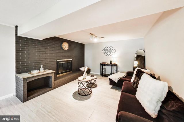 4407 PICKETT RD, Fairfax, VA 22032
