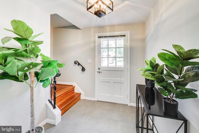 4407 PICKETT RD, Fairfax, VA 22032
