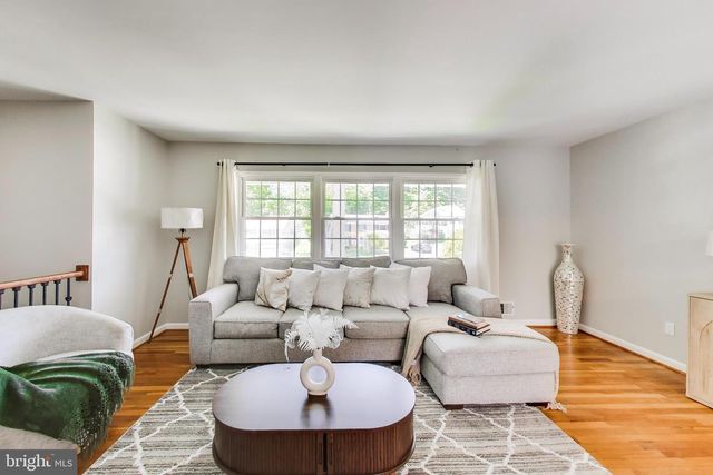 4407 PICKETT RD, Fairfax, VA 22032