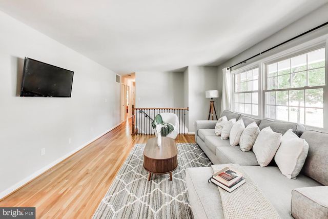 4407 PICKETT RD, Fairfax, VA 22032