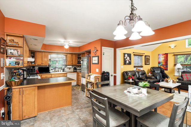9 ALTON RD, Hamilton, NJ 08619