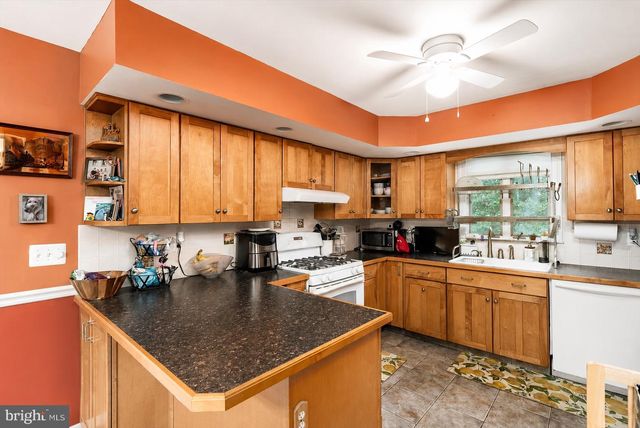 9 ALTON RD, Hamilton, NJ 08619