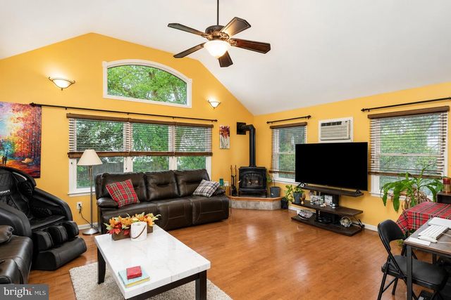 9 ALTON RD, Hamilton, NJ 08619