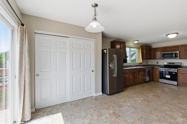547 Woodbine Court, Hamilton Twp, OH 45039