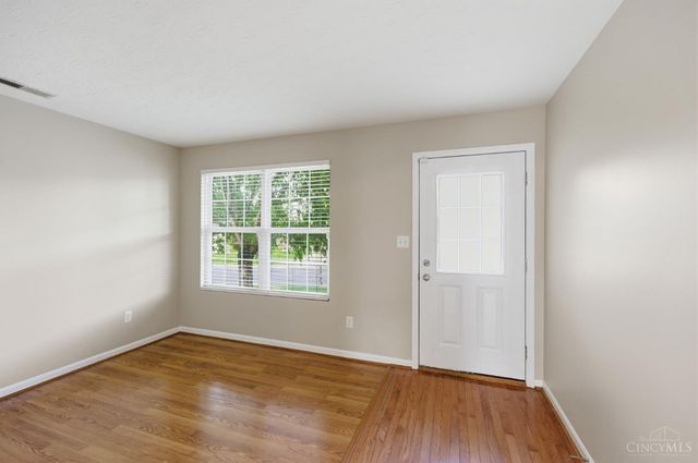 547 Woodbine Court, Hamilton Twp, OH 45039