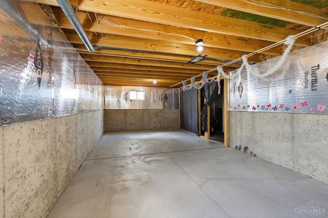 547 Woodbine Court, Hamilton Twp, OH 45039