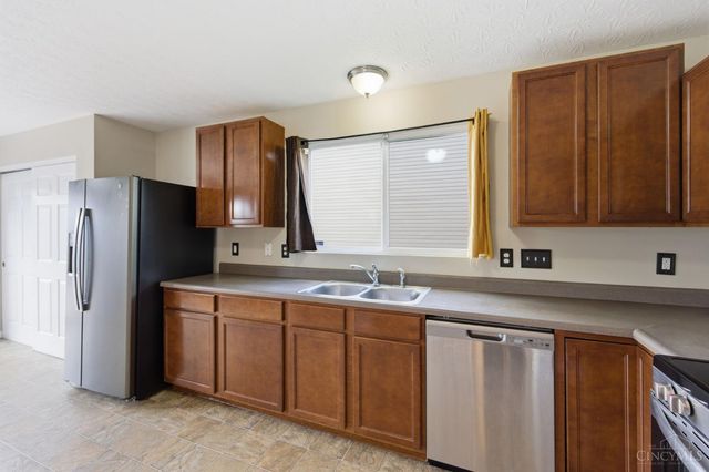 547 Woodbine Court, Hamilton Twp, OH 45039